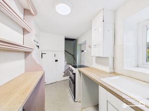 Kitchen- click for photo gallery